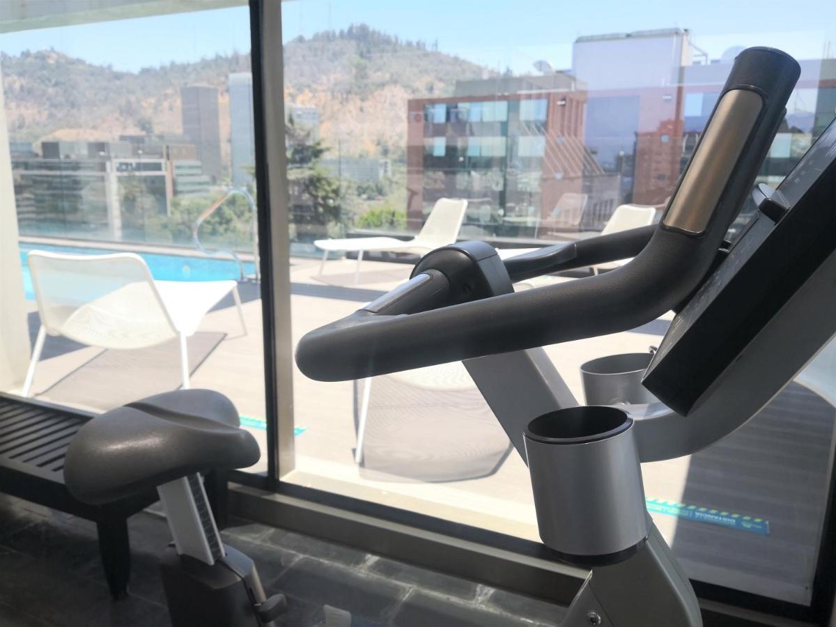 Solace Hotel Σαντιάγκο Εξωτερικό φωτογραφία A stationary bicycle with a water bottle holder