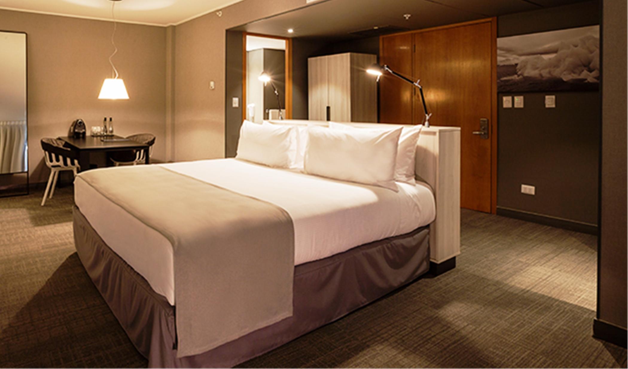 Solace Hotel Σαντιάγκο Εξωτερικό φωτογραφία A bedroom at the hotel