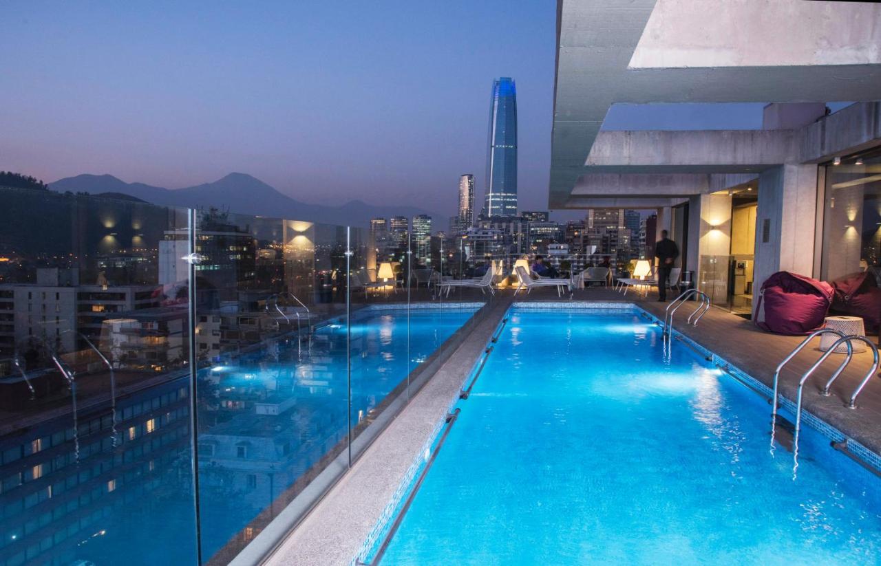 Solace Hotel Σαντιάγκο Εξωτερικό φωτογραφία The rooftop pool at the hotel
