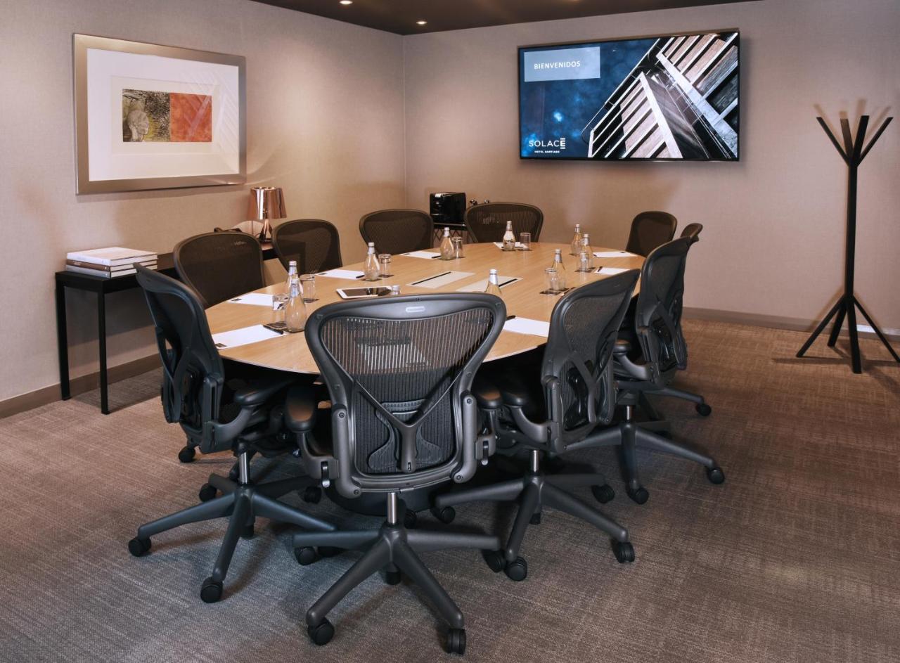 Solace Hotel Σαντιάγκο Εξωτερικό φωτογραφία A typical boardroom